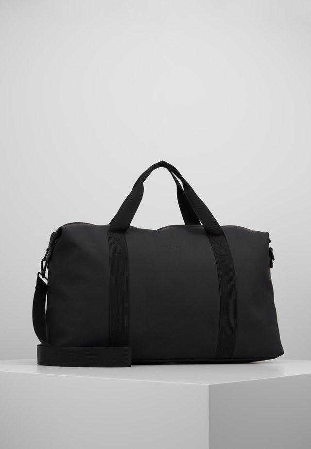 Weekender duffle bags